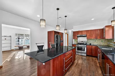 8 Alloway Crescent, Highland Mills, NY 10930 - Photo 17