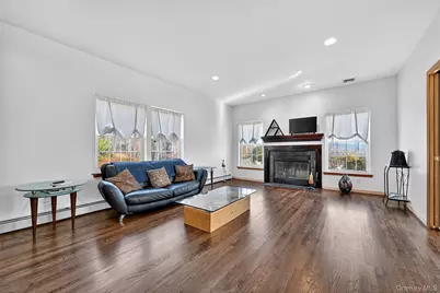 8 Alloway Crescent, Highland Mills, NY 10930 - Photo 11