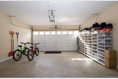 1404 Hawthorn Way, New Windsor, NY 12553 - Photo 41