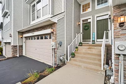 1404 Hawthorn Way, New Windsor, NY 12553 - Photo 3