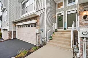 1404 Hawthorn Way, New Windsor, NY 12553 - Photo 3