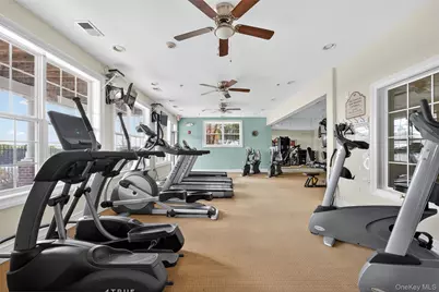 1404 Hawthorn Way, New Windsor, NY 12553 - Photo 49