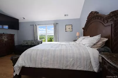 1404 Hawthorn Way, New Windsor, NY 12553 - Photo 27