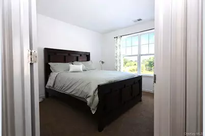 1404 Hawthorn Way, New Windsor, NY 12553 - Photo 33