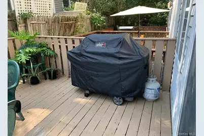 16 Linda Lane, New York, NY 10312 - Photo 15