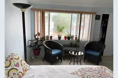 16 Linda Lane, New York, NY 10312 - Photo 9