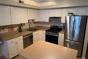 16 Linda Ln, New York, NY 10312 - Photo 7