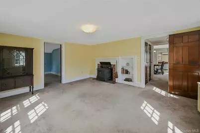 147 N Country Road, Mount Sinai, NY 11766 - Photo 17