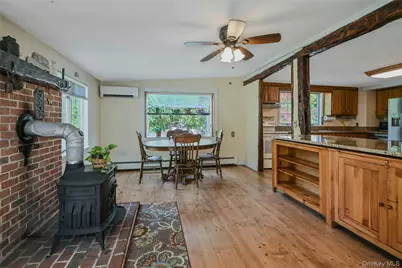 147 N Country Road, Mount Sinai, NY 11766 - Photo 5