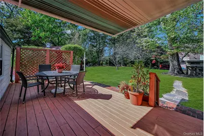 147 N Country Road, Mount Sinai, NY 11766 - Photo 27