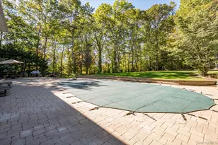 16 Tuxedo Dr, Melville, NY 11747 - Photo 19