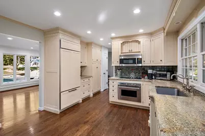 16 Tuxedo Drive, Melville, NY 11747 - Photo 7