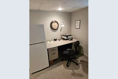 681 N Clinton Avenue, Lindenhurst, NY 11757 - Photo 21