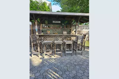 681 N Clinton Avenue, Lindenhurst, NY 11757 - Photo 7