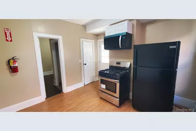 197 Winnikee Avenue #2, Poughkeepsie, NY 12601 - Photo 9