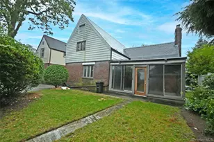 112-13 178th St, Addisleigh Park, NY 11433 - Photo 25