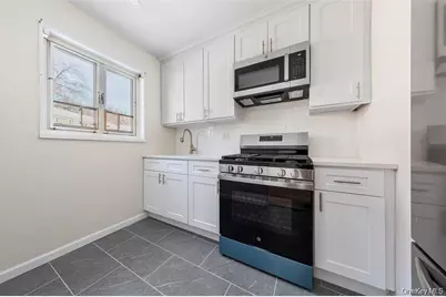 220-06 Stronghurst Avenue #Upper, Queens Village, NY 11427 - Photo 7