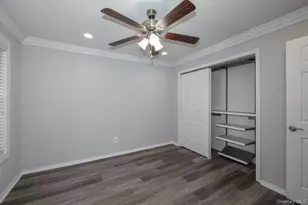 23 Overlook Dr, Farmingville, NY 11738 - Photo 9