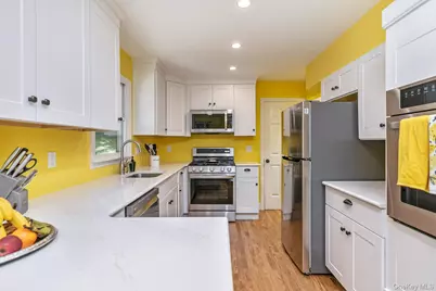 451 River Road, Nissequogue, NY 11780 - Photo 13