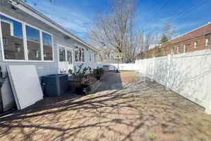 7 Henry St, Great Neck, NY 11023 - Photo 17