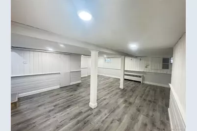 7 Henry Street, Great Neck, NY 11023 - Photo 15