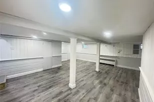 7 Henry St, Great Neck, NY 11023 - Photo 15