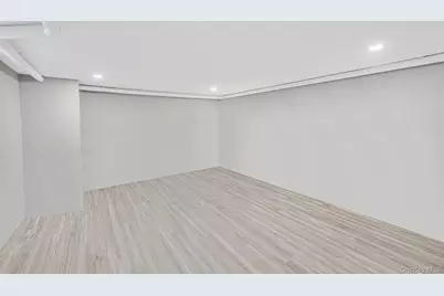 1493 Flanders Road, Flanders, NY 11901 - Photo 17