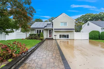 41 Poplar Street, Massapequa, NY 11758 - Photo 1