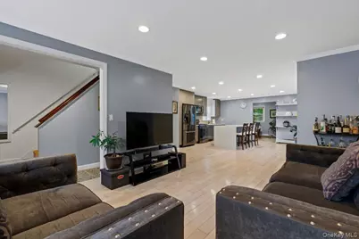 105 Hart Avenue, Yonkers, NY 10704 - Photo 5