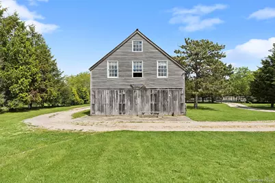 140 Damascus Road, East Quogue, NY 11942 - Photo 19