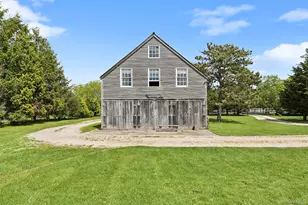 140 Damascus Rd, East Quogue, NY 11942 - Photo 19