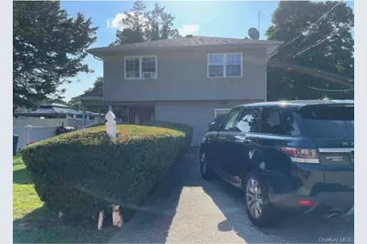 128 N 17th Street, Wheatley Heights, NY 11798 - Photo 1