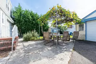 151-26 20th Ave, Whitestone, NY 11357 - Photo 17