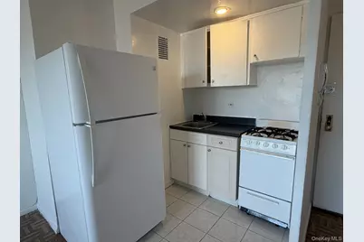 [Address not provided], Kew Gardens, NY 11415 - Photo 3