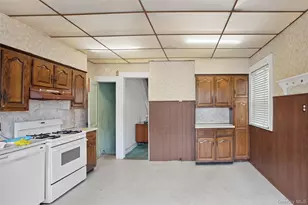 1531 E 37th St, Brooklyn, NY 11234 - Photo 9