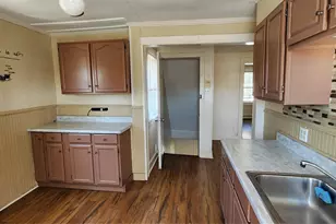 20 Delaware St, Port Jervis, NY 12771 - Photo 3