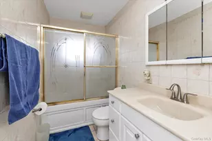 5 Wilfred Blvd, Hicksville, NY 11801 - Photo 7