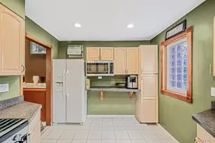 197 E 2nd St, Deer Park, NY 11729 - Photo 7