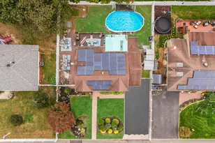 197 E 2nd St, Deer Park, NY 11729 - Photo 21