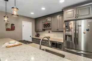 100 Lincoln Ave, Mineola, NY 11501 - Photo 7