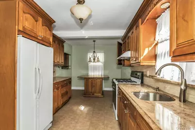 16 William Street, New Hyde Park, NY 11040 - Photo 9