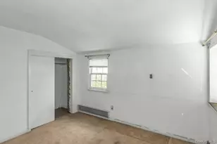 16 William St, New Hyde Park, NY 11040 - Photo 15