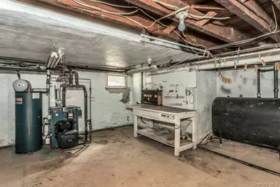 16 William Street, New Hyde Park, NY 11040 - Photo 21