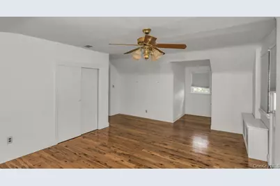 16 William Street, New Hyde Park, NY 11040 - Photo 17