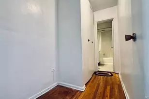 142-05 Roosevelt Ave, Flushing, NY 11354 - Photo 9