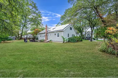 34 Rose Court, Smithtown, NY 11787 - Photo 21