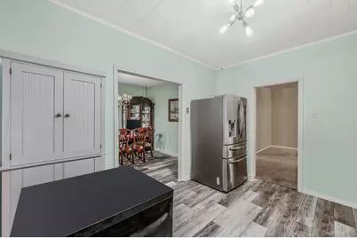 34 Rose Court, Smithtown, NY 11787 - Photo 9