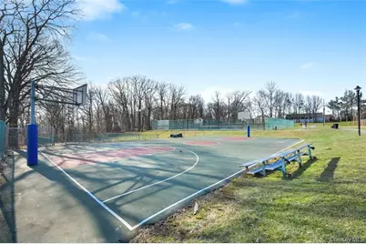 8 Wyndover Woods Lane #18, White Plains, NY 10603 - Photo 19