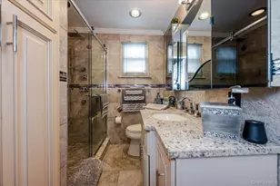 1711 Mahan Ave, Bronx, NY 10461 - Photo 29