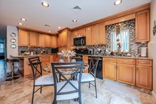 1711 Mahan Ave, Bronx, NY 10461 - Photo 9